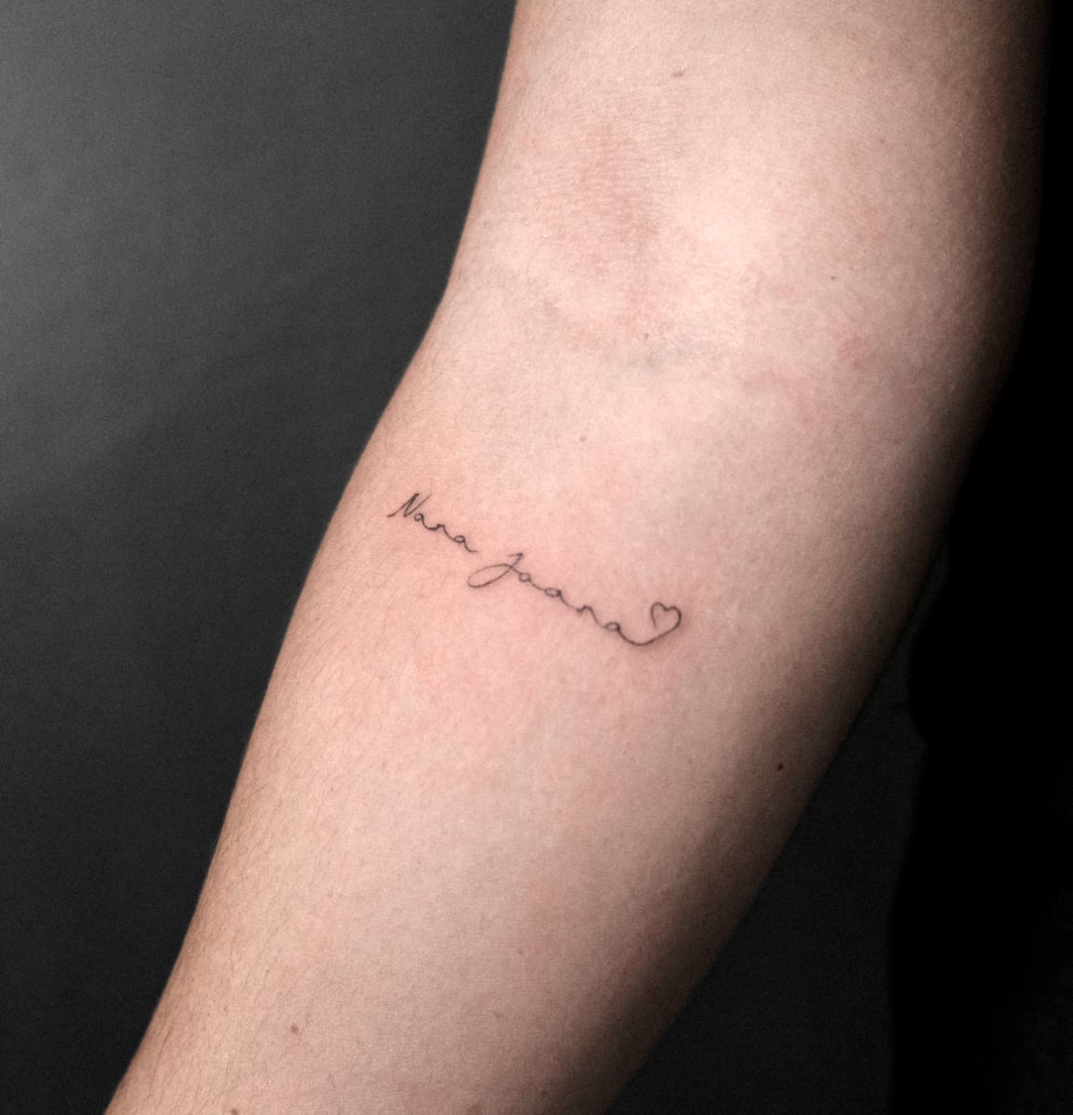 Fine line text forearm
